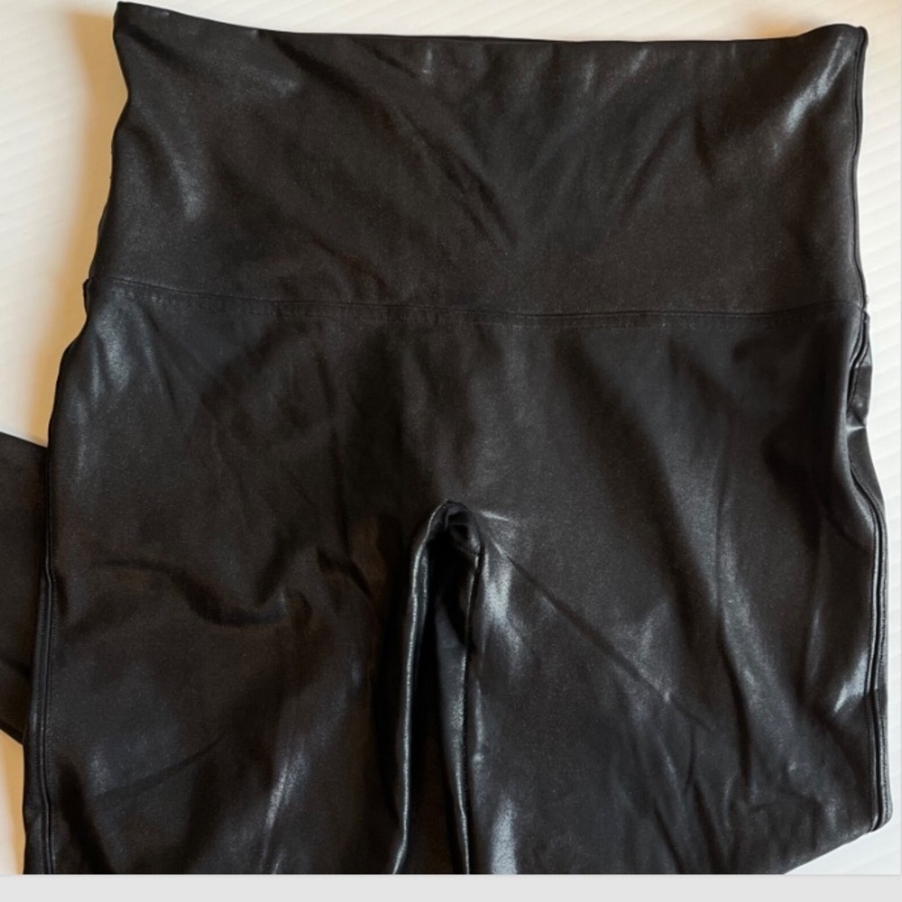 Spanx Faux Leather Pull On Leggings Pants Women’s 1X Plus Size Black High Rise - Picture 3 of 4